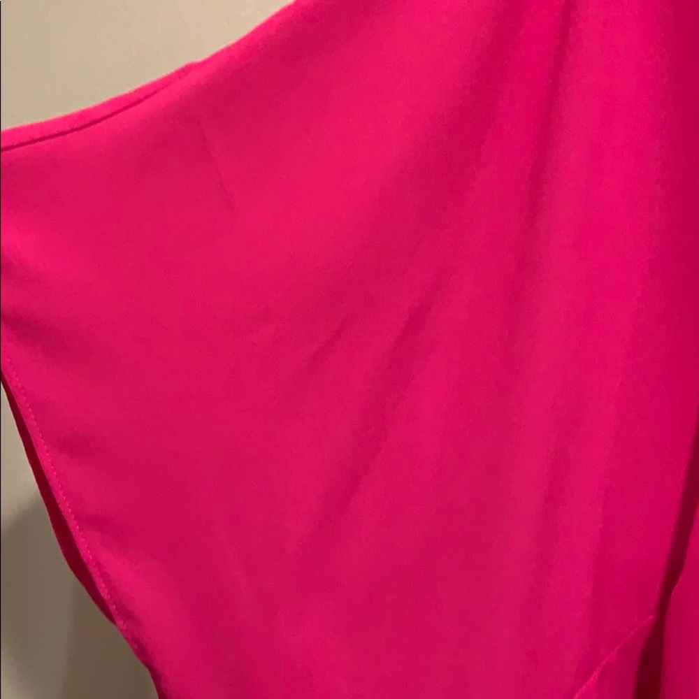 (PRE-LOVED) WORTHINGTON WOMAN HOT PINK BLOUSE - Picture 7 of 8
